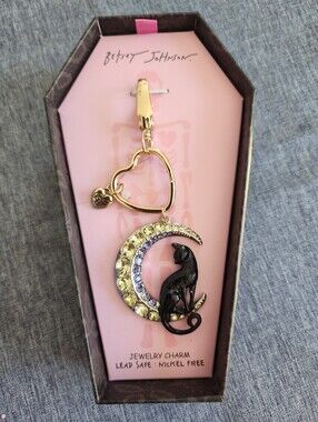 Betsey Johnson Halloween Gold-tone Cat on Moon Crystal Charm Keyring New
